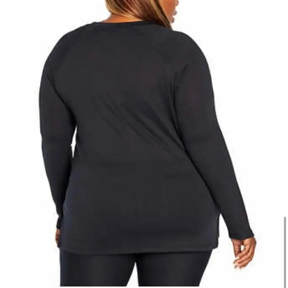 Banana Republic Ladies' Long Sleeve V-Neck Top - Picture 3 of 10